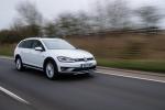 Volkswagen Golf Alltrack 2017 года (UK)